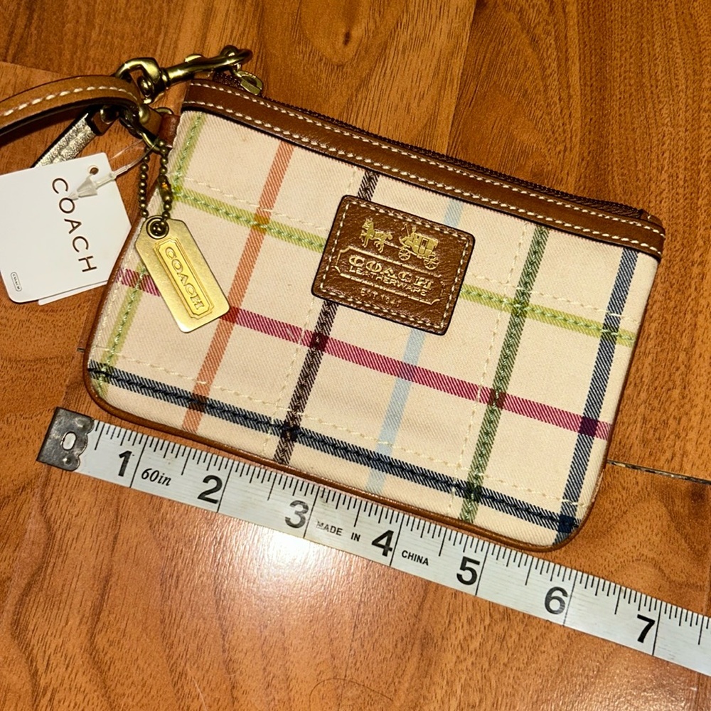 NWT Coach Zipper Wristlet In Fabric Plaid - Picture 4 of 11